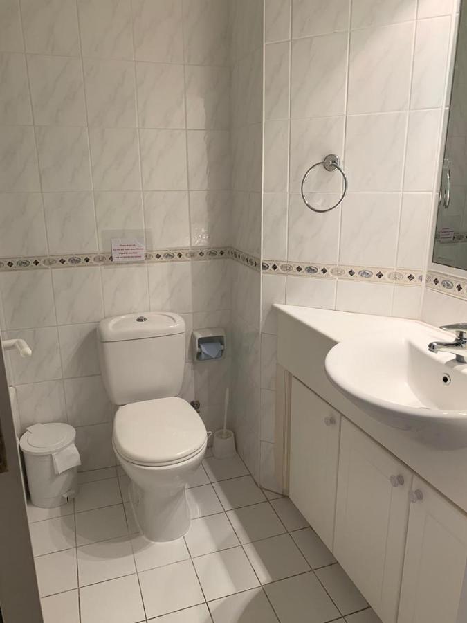 Comfortable 2 Bedroom Apartment In Popular Limnaria Gardens Paphos Exterior photo