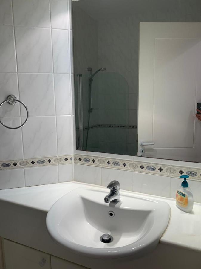 Comfortable 2 Bedroom Apartment In Popular Limnaria Gardens Paphos Exterior photo